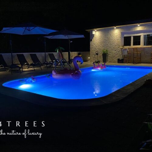 4 TREES Holiday House