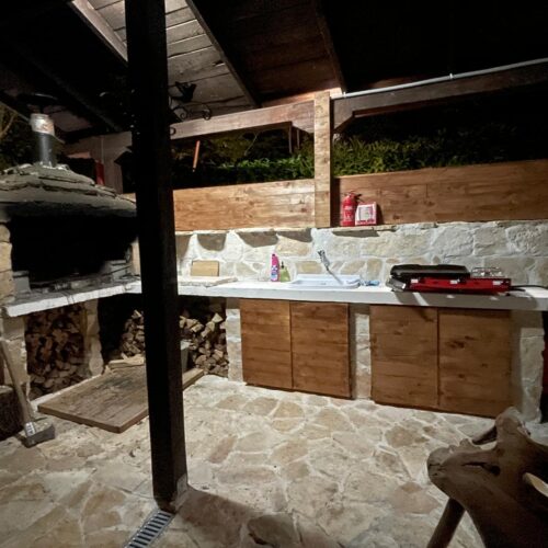 4 TREES Holiday House