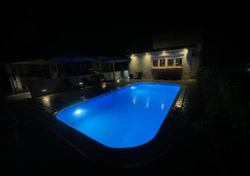 4 TREES Holiday House