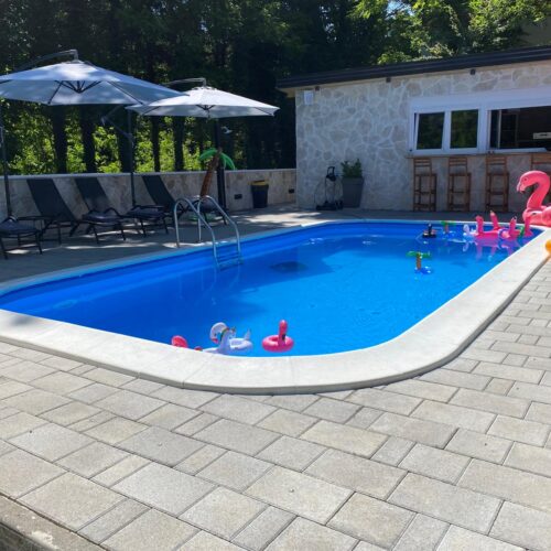 4 TREES Holiday House