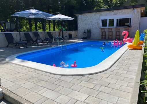 4 TREES Holiday House