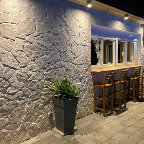 4 TREES Holiday House